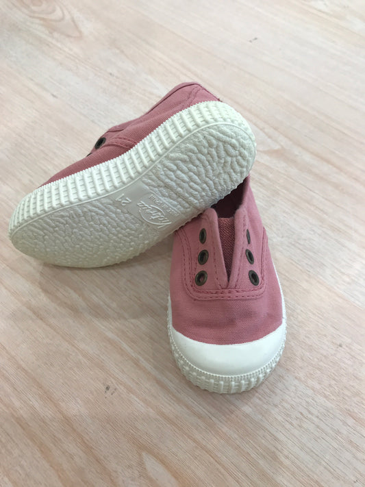 Scarpe Victoria in tela con bottoncini e gomma bianca