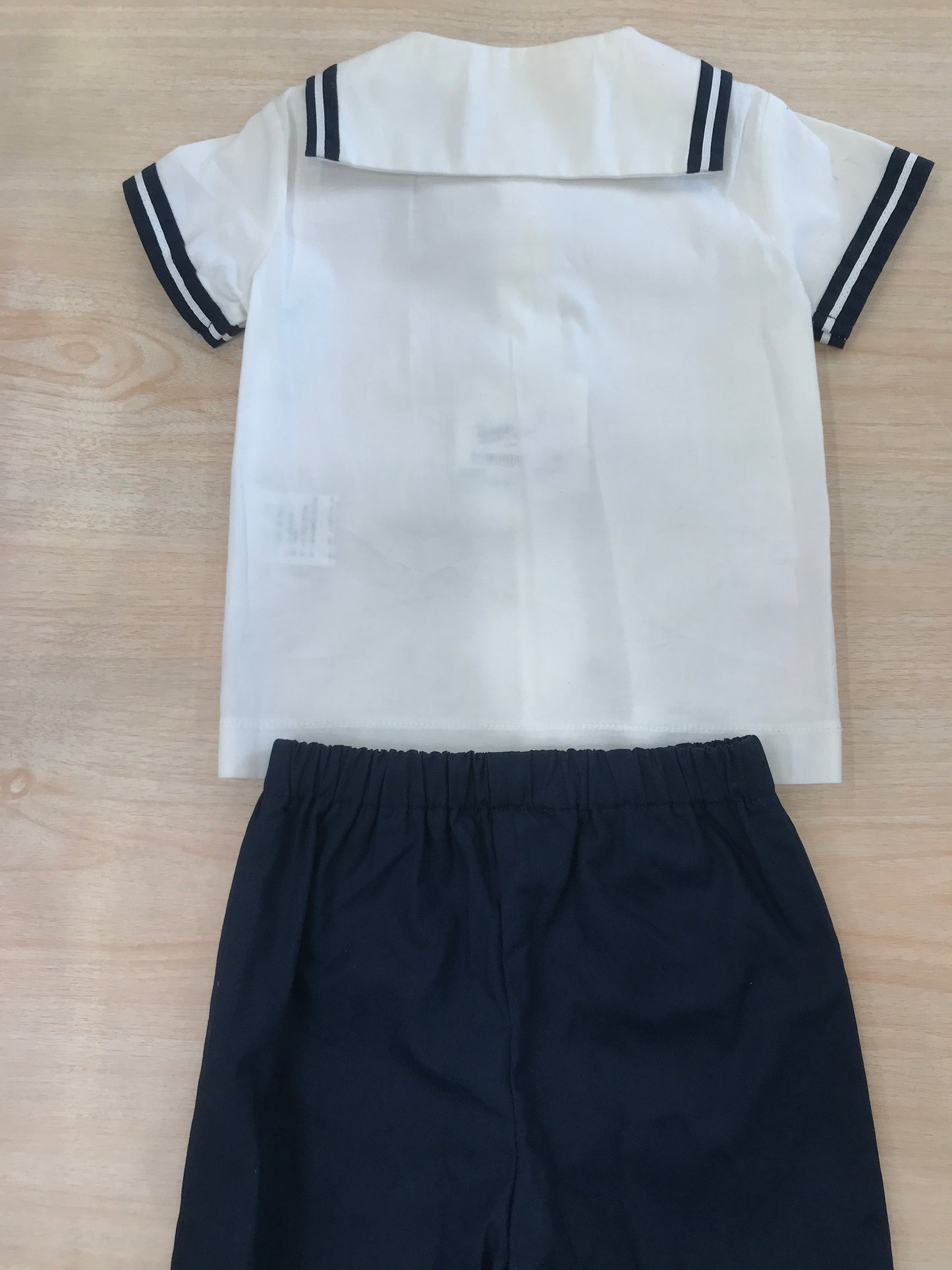 Completo Cielo Blu in cotone camicia mezza manica dal profilo blu a righe con bermuda blu scuro con bottoncini
