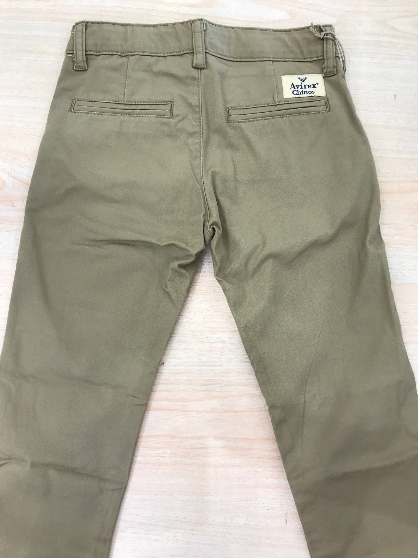 Pantalone Avirex in cotone lungo con bottoncino e tasche anche sul retro