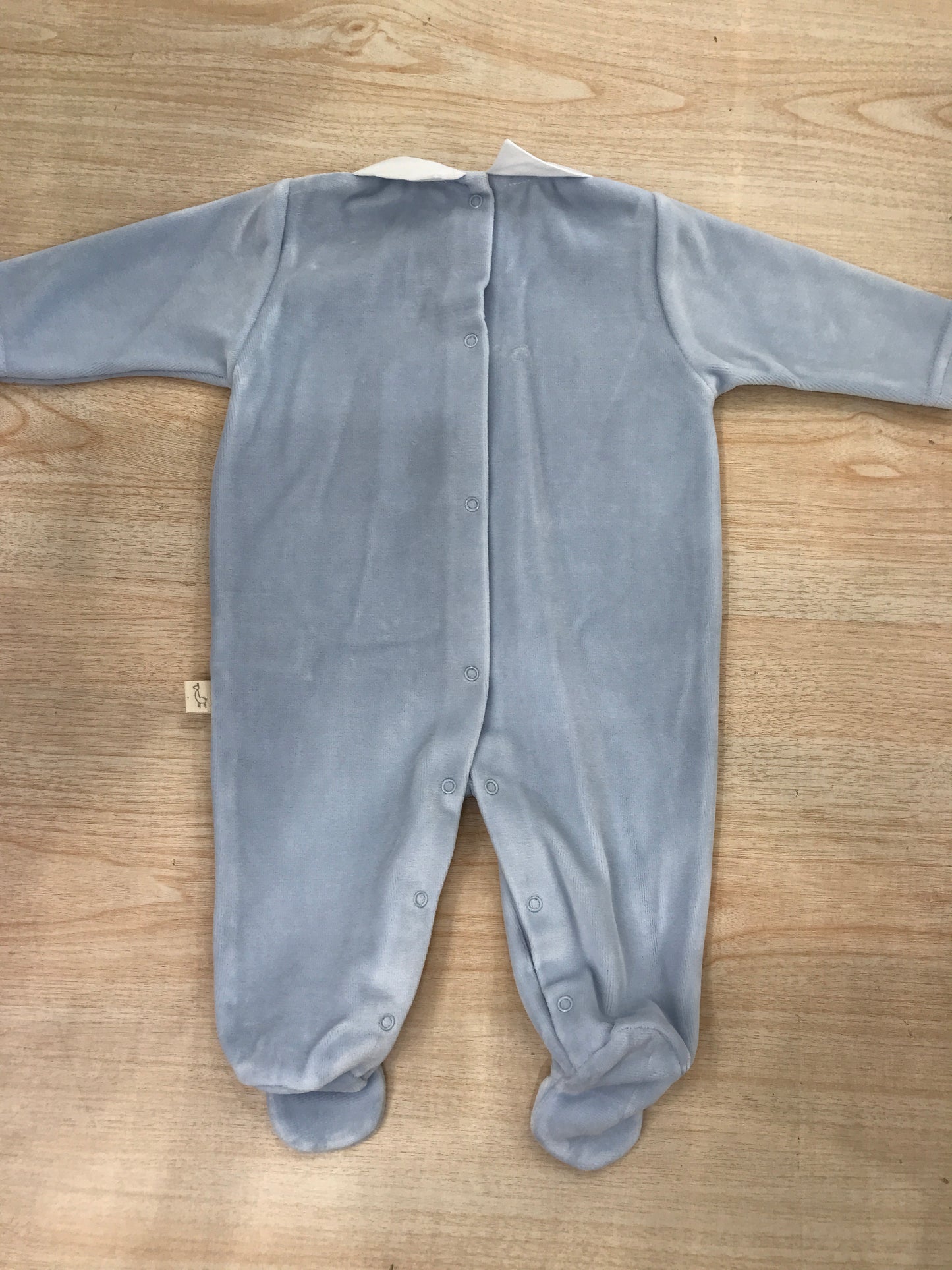 Tutina Baby Gi in ciniglia celeste polvere intera con tasche bianche sul davanti e colletto bianco