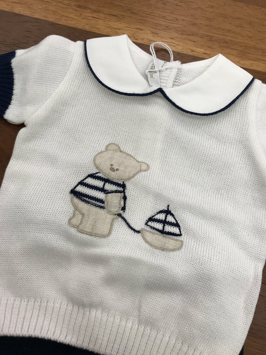 Completo Baby Lord in filo di cotone due pezzi pantalone corto blu scuro mezza manica bianca con collo tondo orsetto centrale con barca