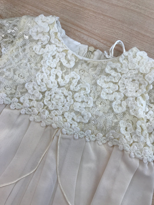 Abito Nanan con corpetto lavorato con applicazione di paillettes con gonna velata