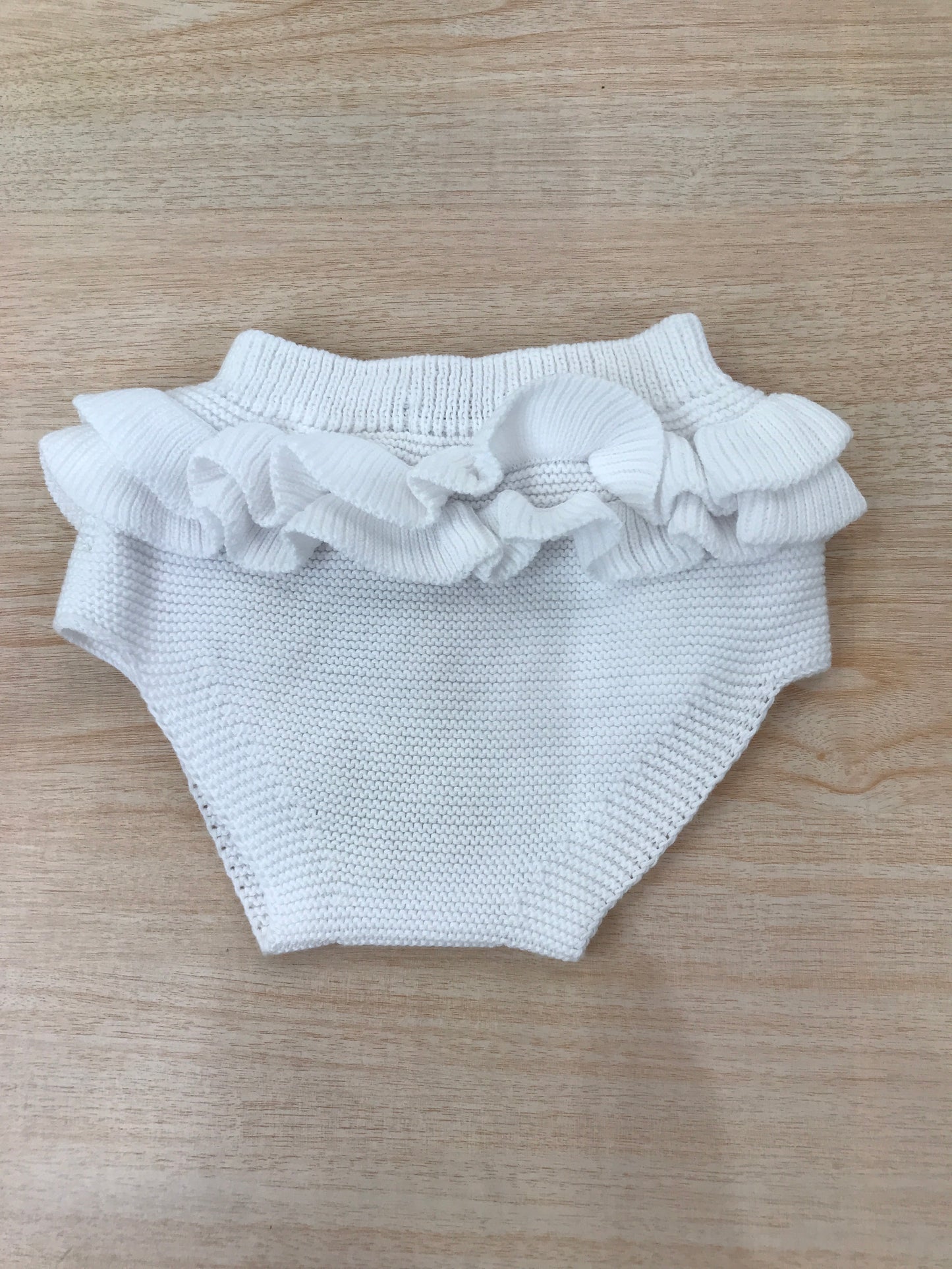 Culotte PCS in filo bianca con rusche laterali e sul retro con bottoncini marroni sul davanti
