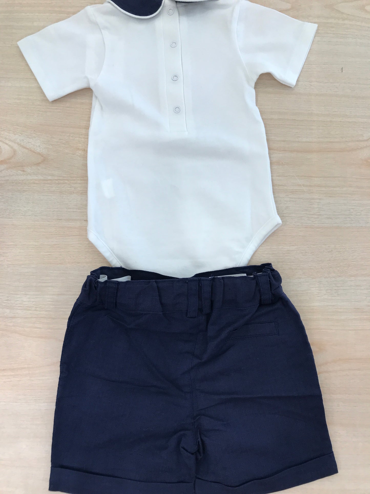 Completo Coccodè body effetto camicia con colletto blu scuro con bermuda