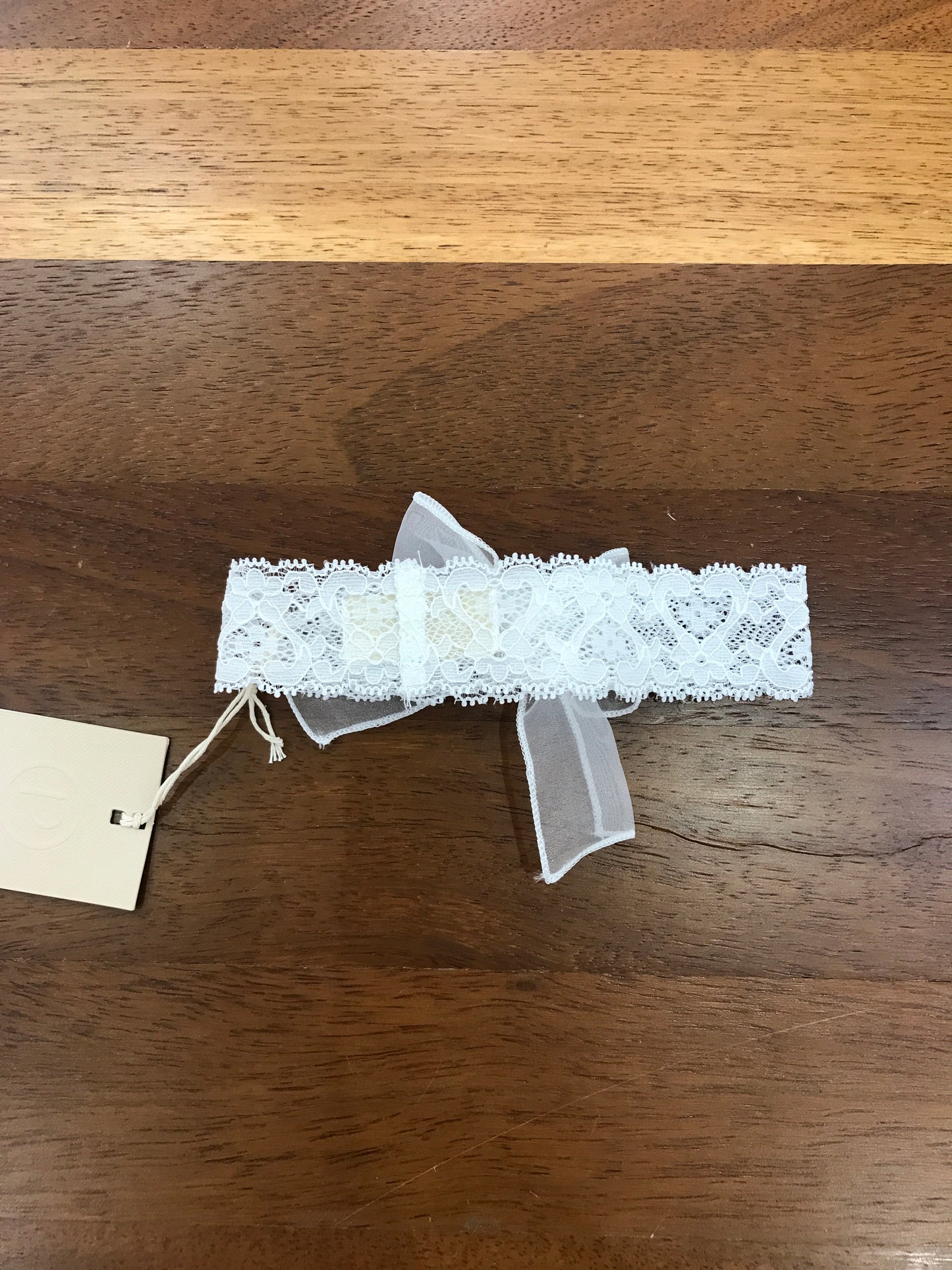 Fascia Pure in pizzo con bianca con fiocco sul davanti
