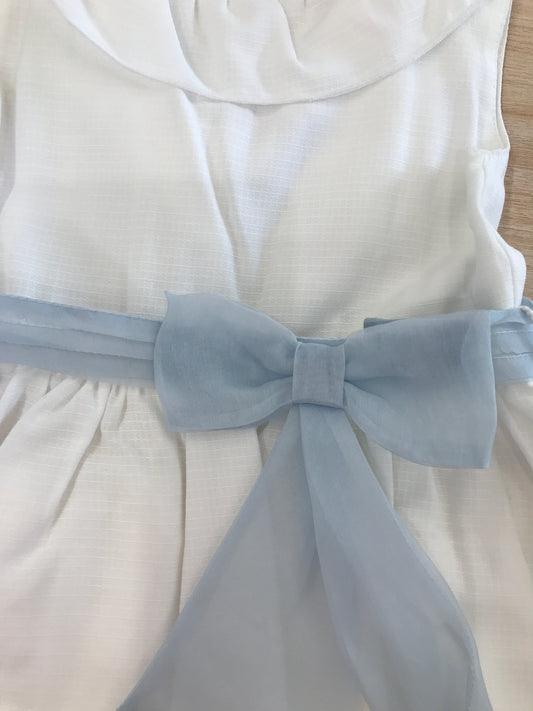 Abito Coccodè in cotone smanicato con rusche dal collo alla scollatura sul retro con fiocco in vita celeste