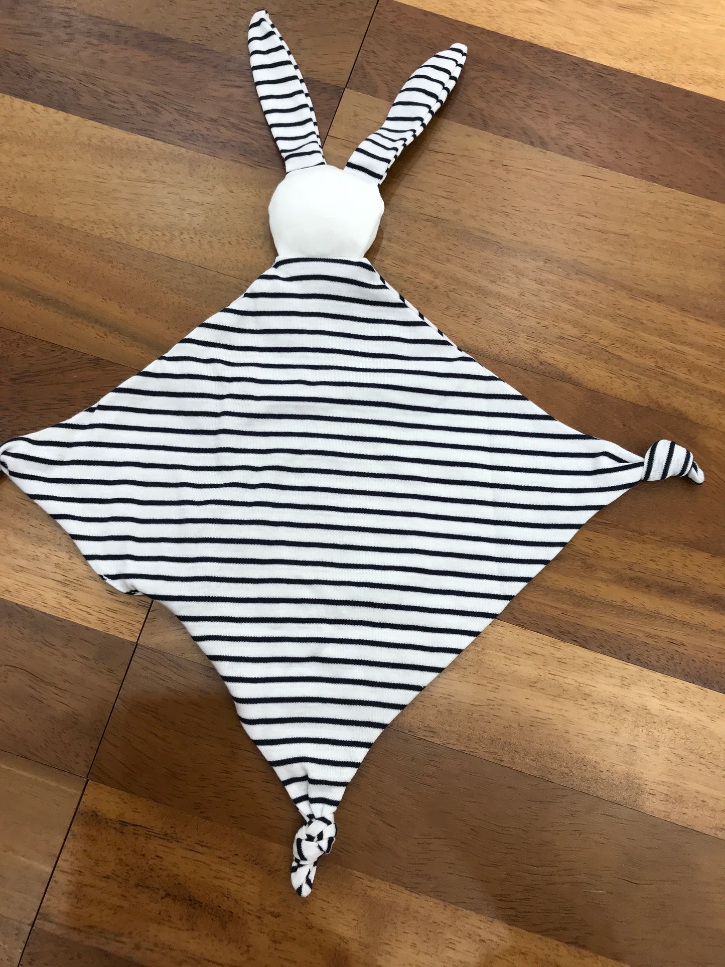 Dou Dou Petit Bateau in cotone di colore bianco e blu a righe con faccina coniglietto