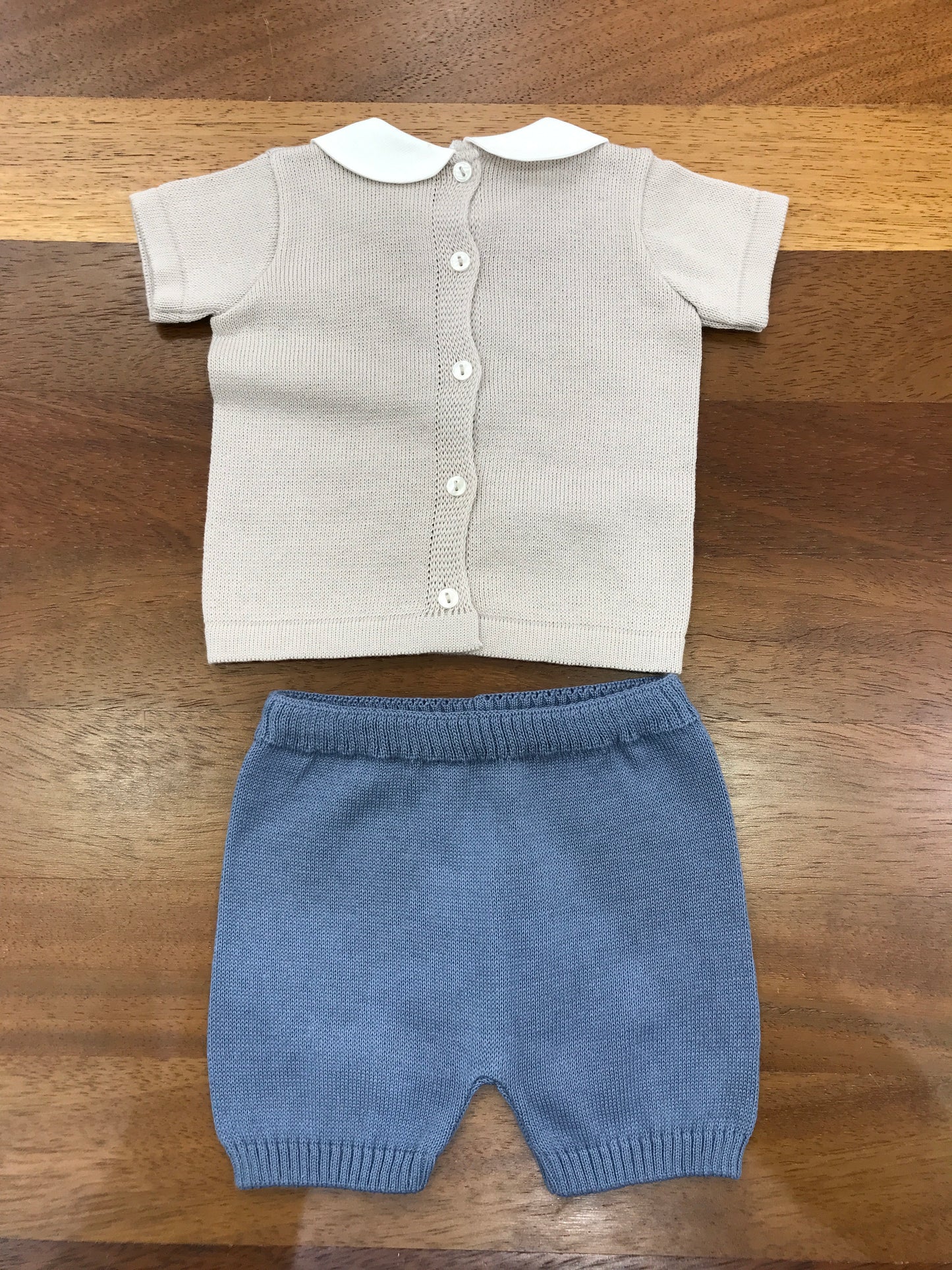Completo Baby Lord in filo avio e tortora mezza manica con collo tondo bianco con orso centrale avio pantalone corto