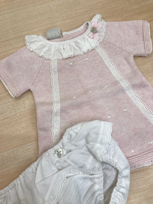 Completo Paz Rodriguez in filo due pezzi mezza manica con collo con rusche a pois bianchi culotte con rusche