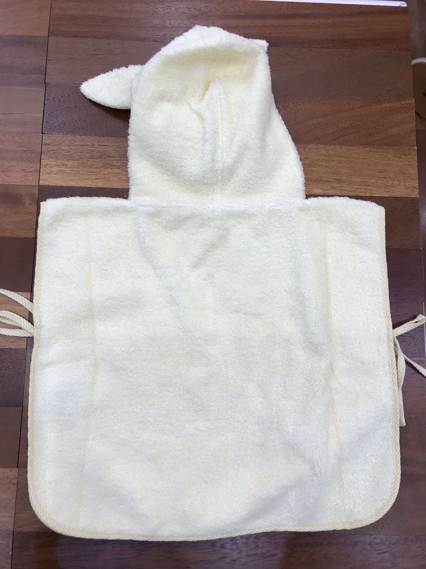 Poncho Paz Rodriguez in spugna con cappuccio con orecchie e lacci laterali