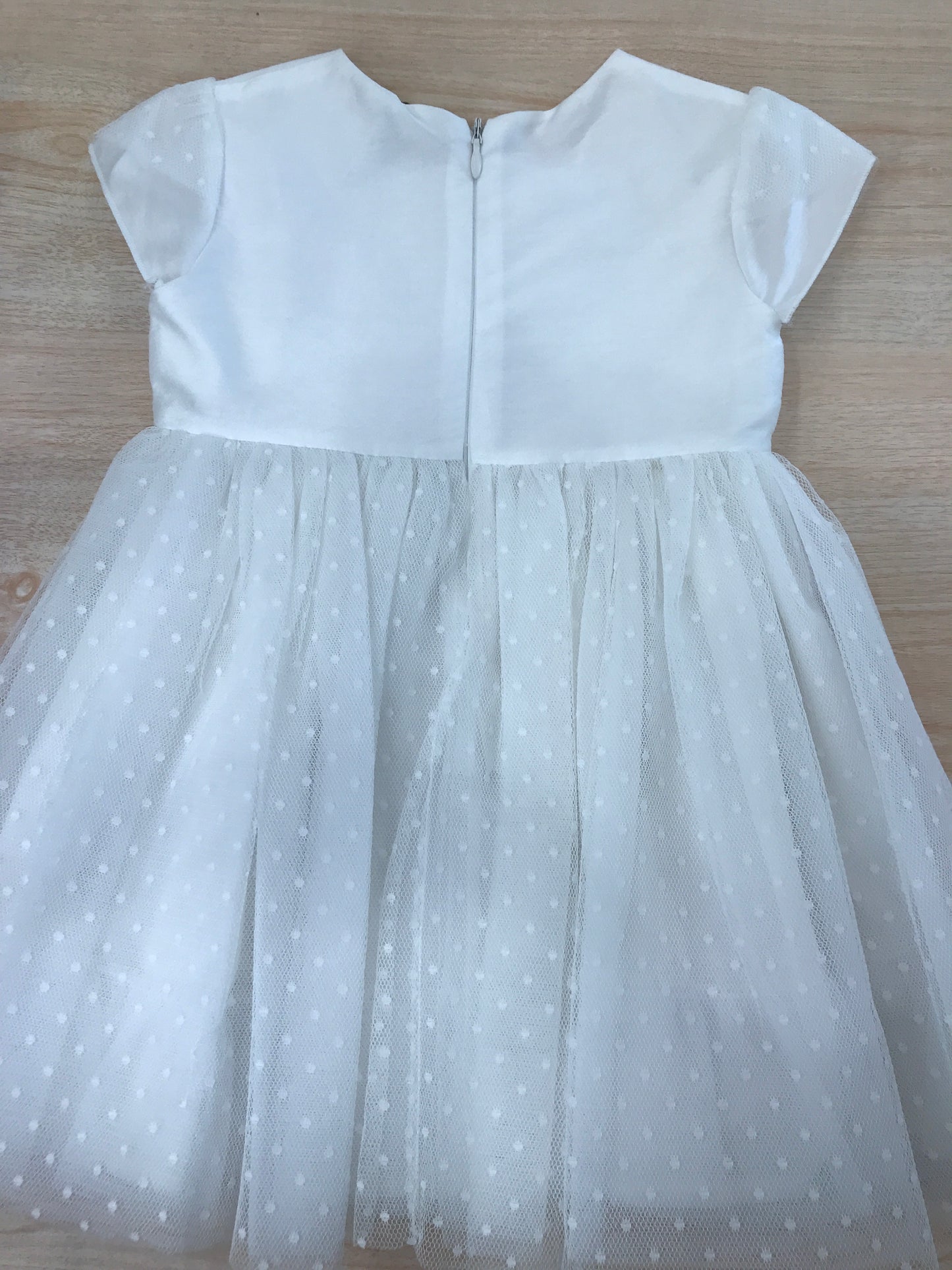 Abito Safer in tulle e cotone con pois bianchi con manica velata e fiori sul davanti