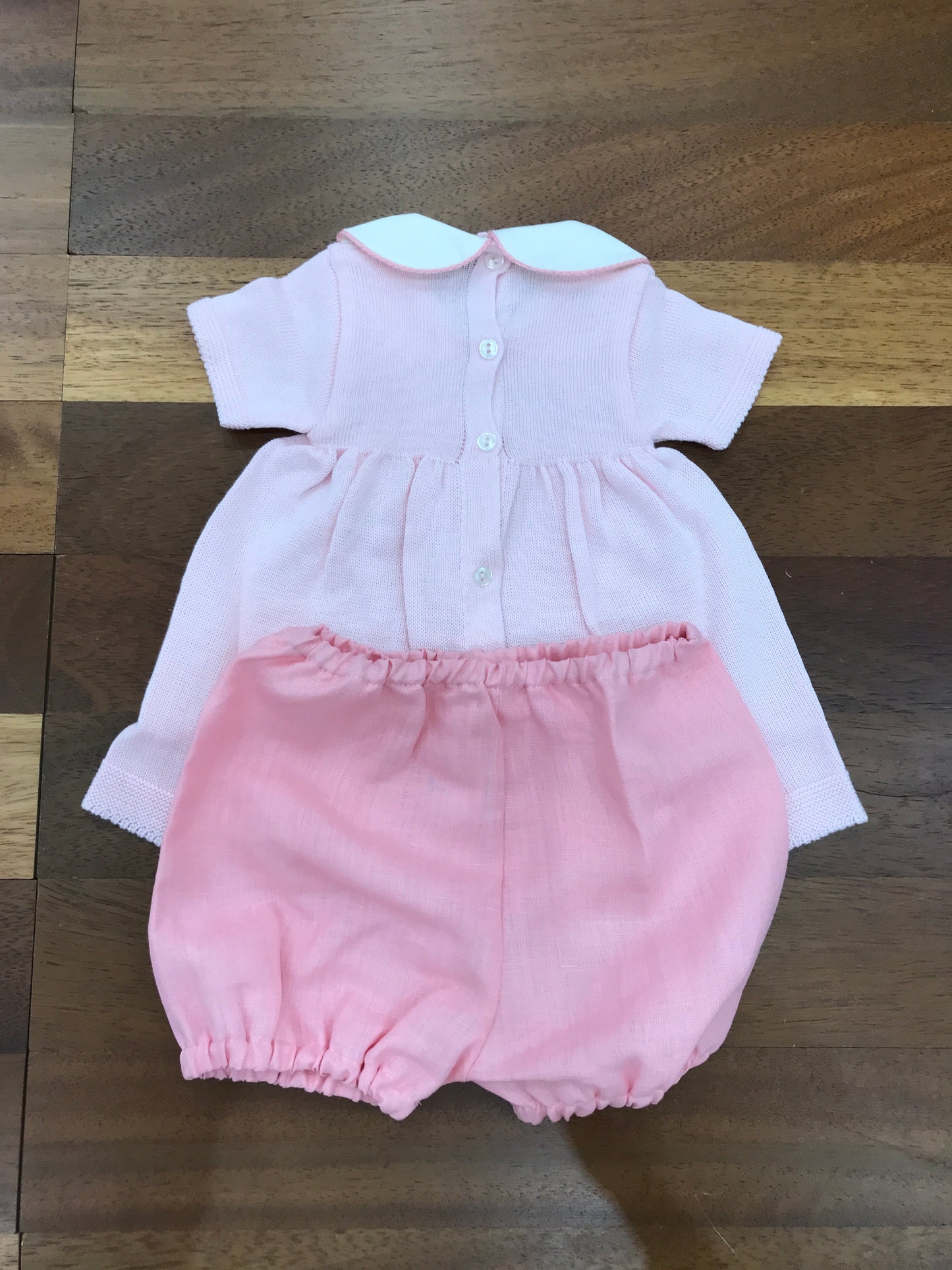 Completo Baby Lord in filo due pezzi mezza manica con farfalle e culotte in lino