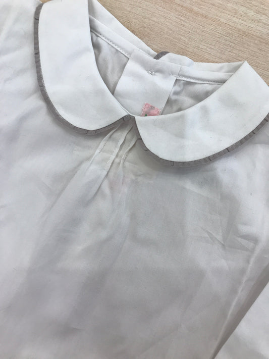Camicia Bonpoint manica lunga in cotone con colletto tondo rifinito e bottoncini sul retro