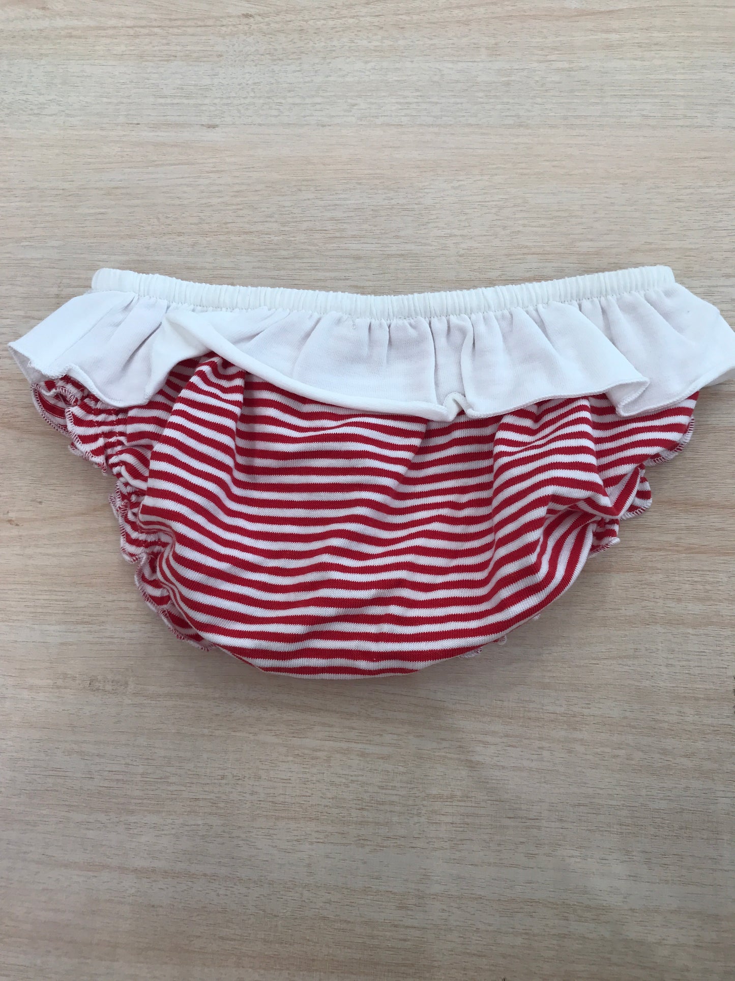 Costume Jo Milano a righe bianche e rosse con rusche bianca