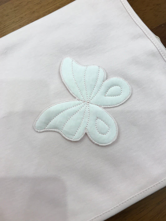 Mussola Baby Gi in cotone rosa con farfalla bianca applicata lateralmente