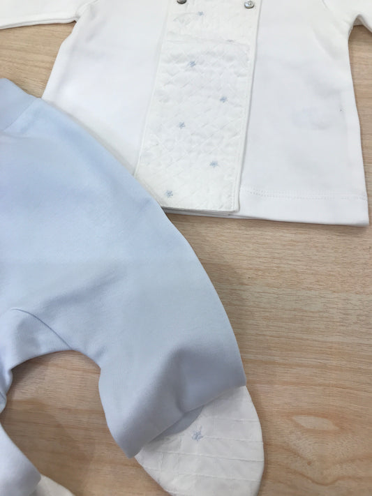 Tutina Laranjinha in cotone due pezzi bianco e celeste con piedi e dettagli sul davanti