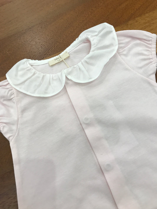 Pagliaccetto Baby Gi in cotone rosa mezza manica con collo con rusche bianca
