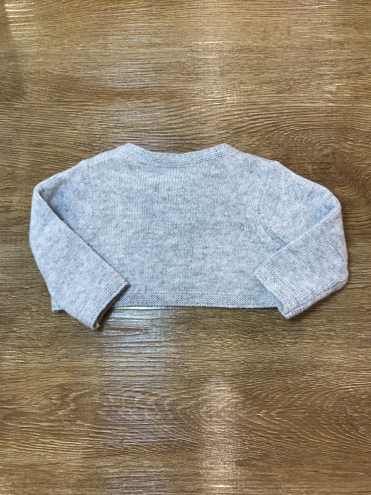 Cardigan Laranjinha in lana grigio basico con piccoli bottoncini