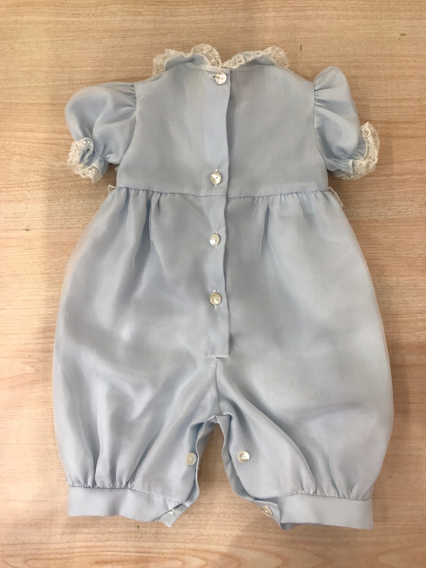 Pagliaccetto Piccola Giuggiola in organza in seta manica a sbuffo con applicazioni di valancienne sul corpetto