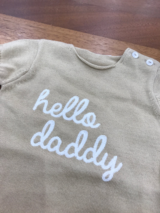 Pagliaccetto Nanan in filo beige mezza manica con scritta ricamata "Hello Daddy"
