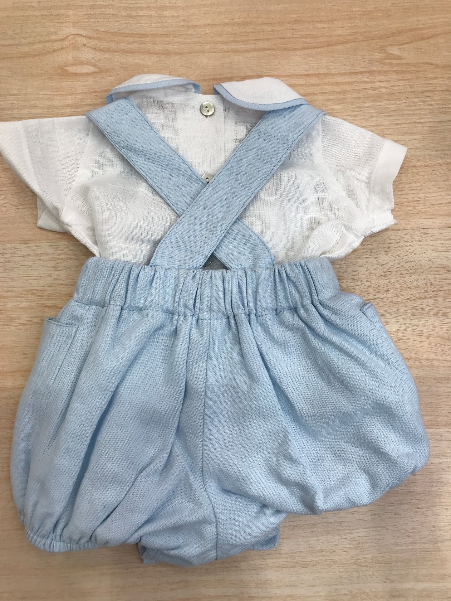 Completo Fofettes in cotone salopette con bretelle e camicia mezza manica con profilo e lavorazione di punto smock