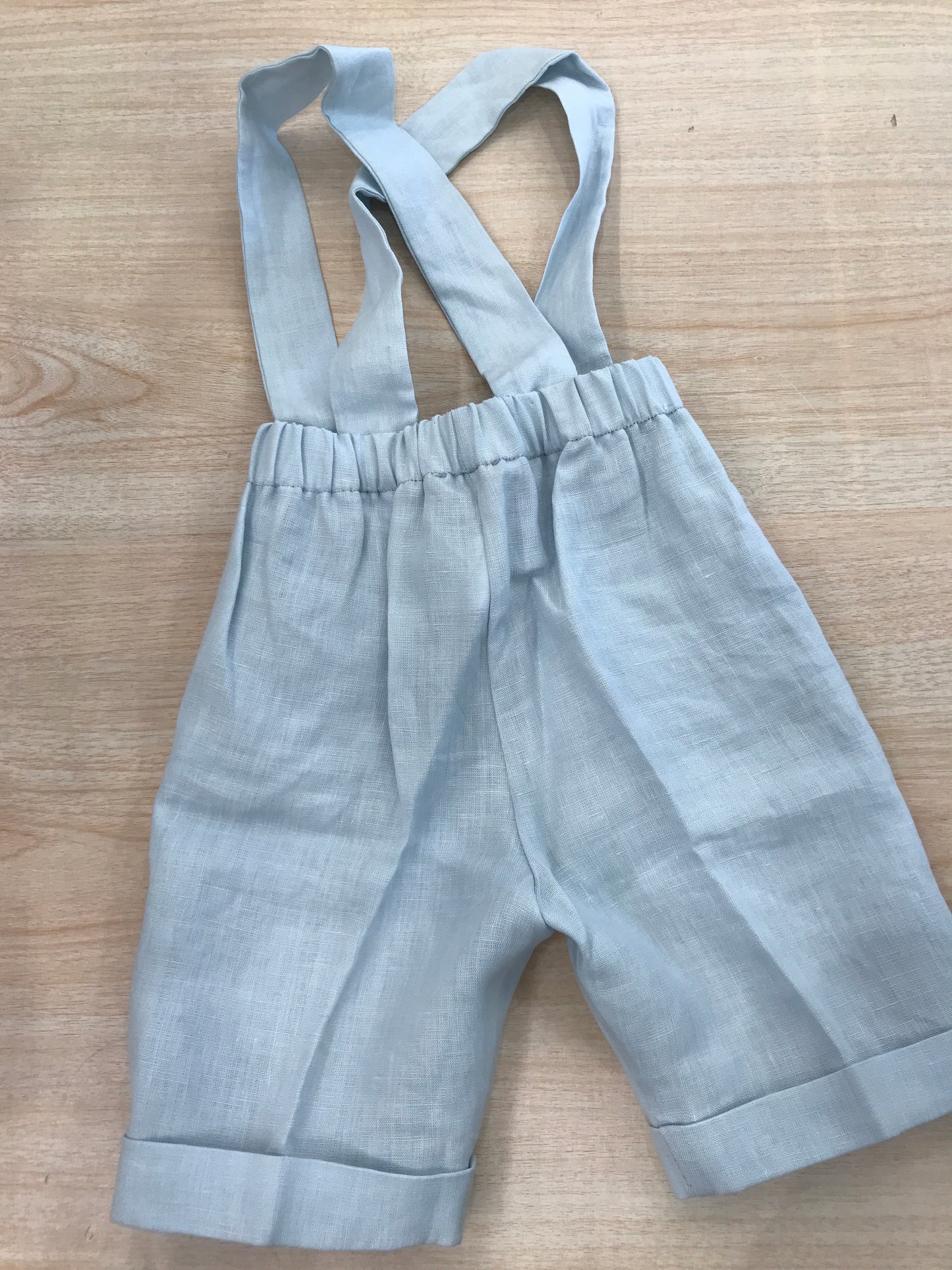 Pantalone Colibrì in lino celeste con bretelle