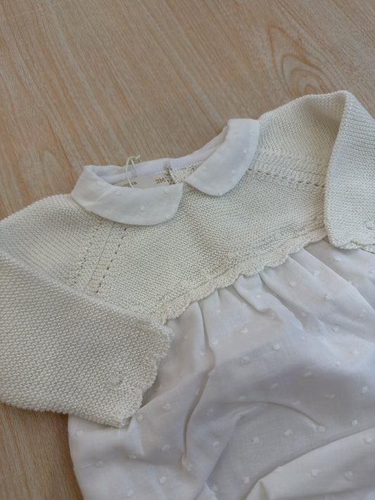 Pagliaccetto PCS in filo bianco con corpetto panna e smerlo