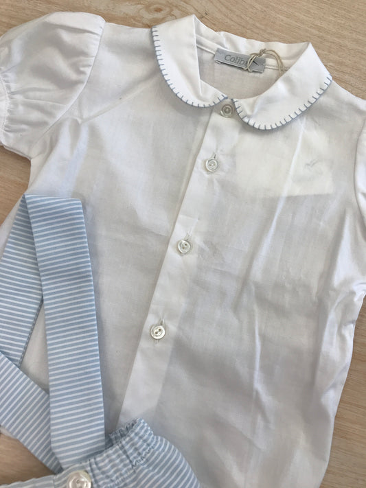 Completo Colibrì in cotone camicia mezza manica con collo ricamato e salopette con bretelle a sbuffo a righe celesti e bianche
