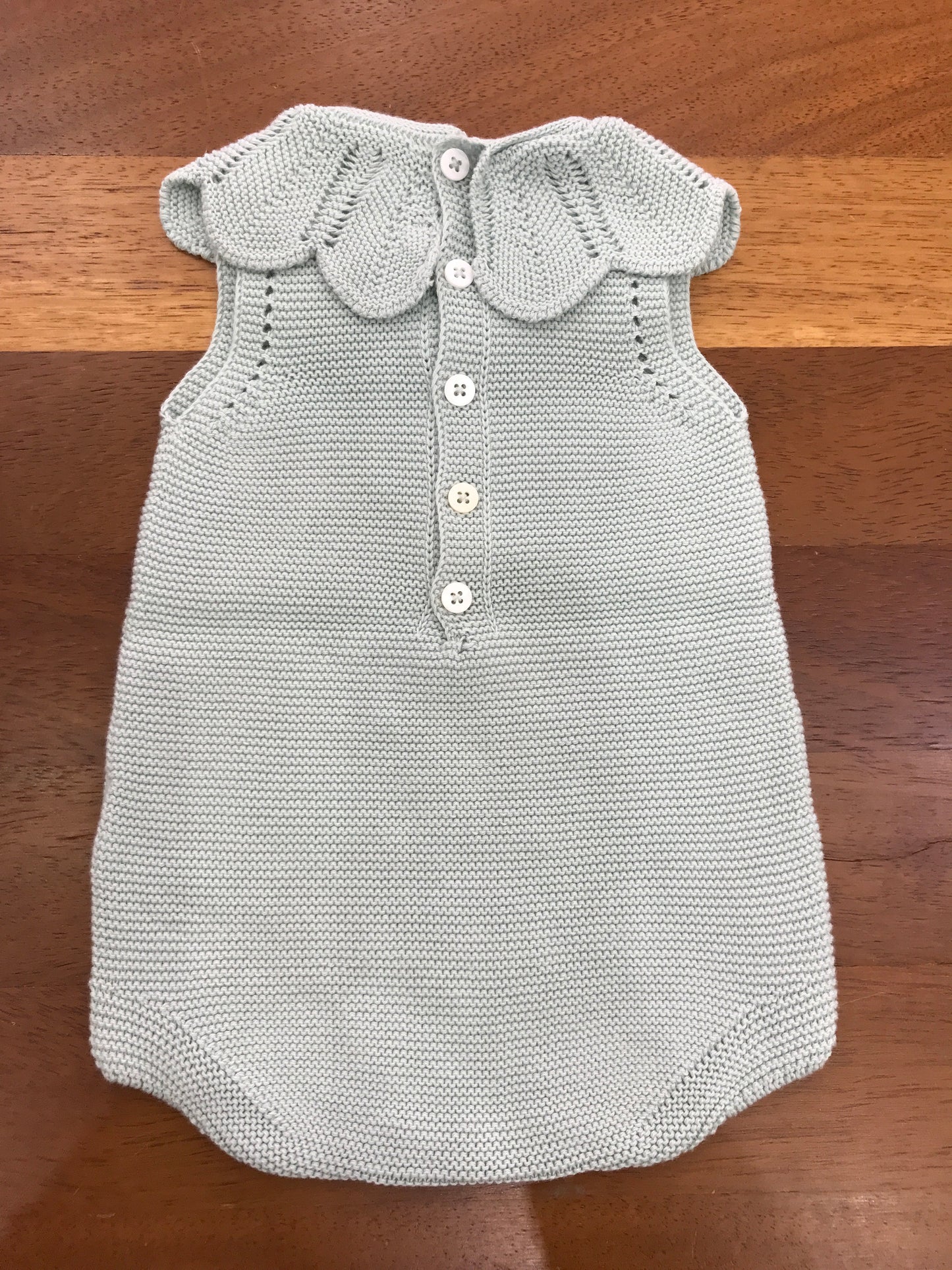 Pagliaccetto PCS in filo di cotone verde menta con collo con rusche traforata