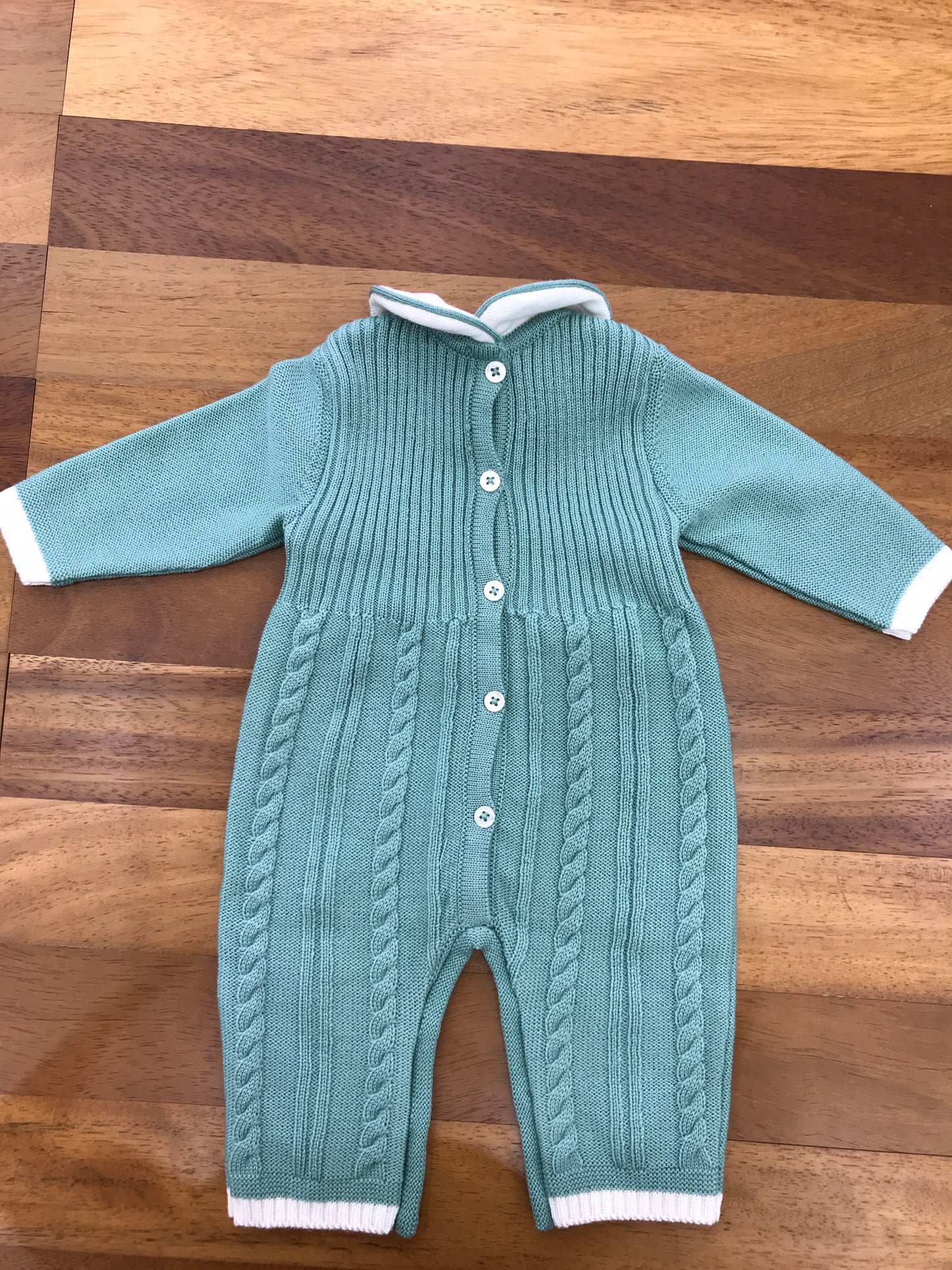 Tutina colori chiari