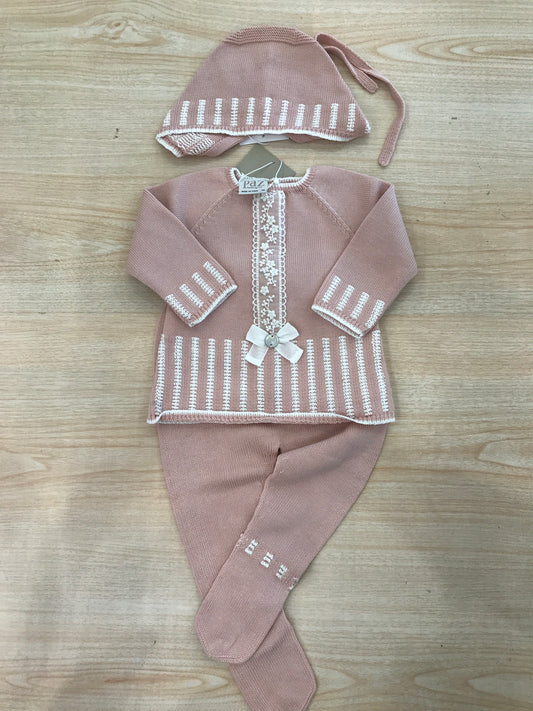 Completo Paz Rodriguez in filo tutina due pezzi con piedini e lavorazione in bianco con applicazione in pizzo con cuffietta