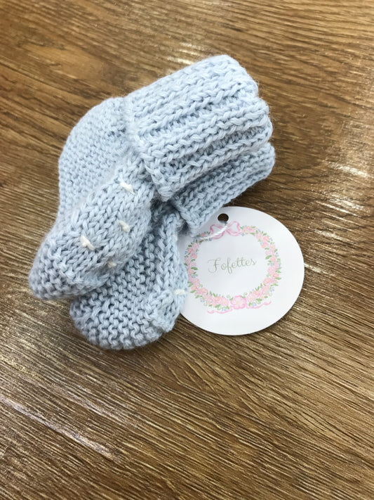 Babbucce Fofettes celesti con punto smock panna ricamato sul davanti