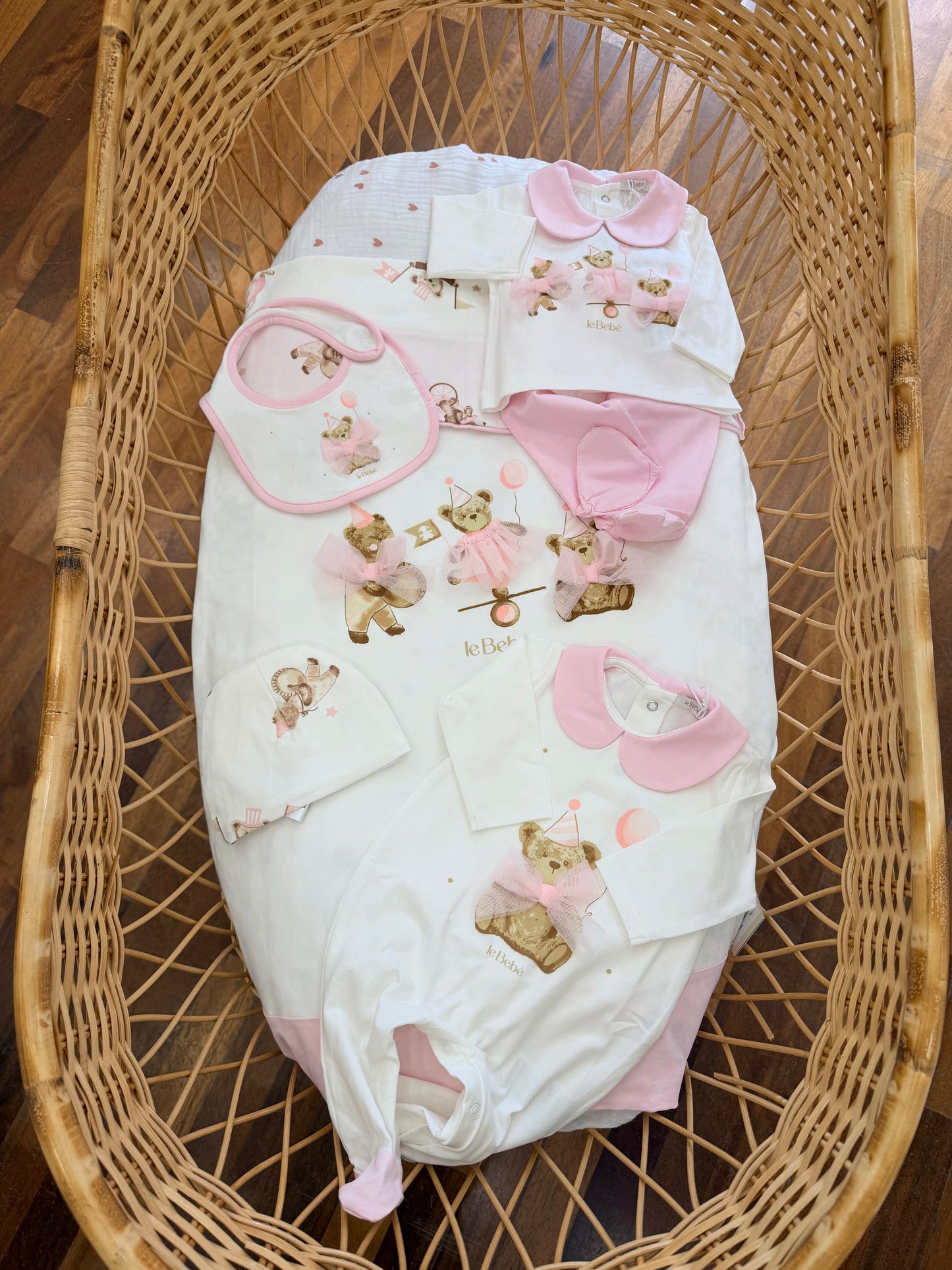 Coordinato nascita Le Bebè in cotone rosa con piccoli orsetti