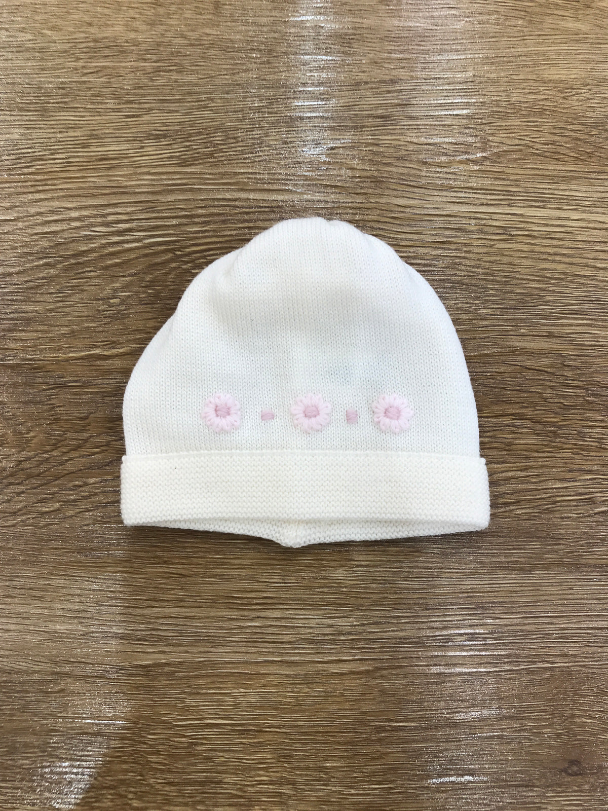 Cappello Baby Lord in lana panna con fiori rosa ricamati