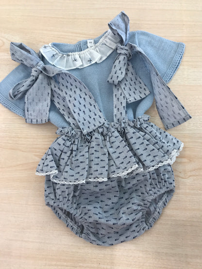Completo Paloma De La O in cotone culotte con rusche e bretelle con t-shirt in filo con rusche mezza manica