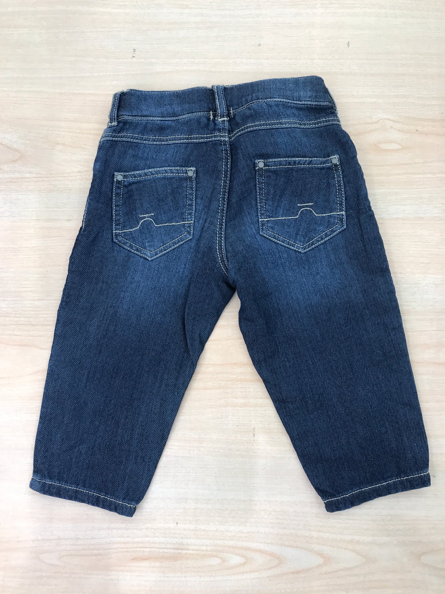 Pantalone Maperò in jeans blu scuro con tasche sul davanti e sul retro