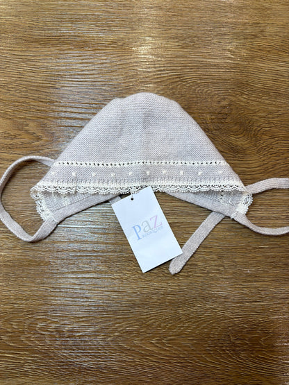 Cuffia Paz Rodriguez in lana tortora con rifiniture panna e lacci