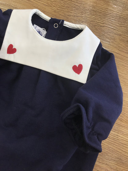 Pagliaccetto Petit Bateau in felpa con manica a sbuffo con collo squadrato bianco con cuoricini rossi