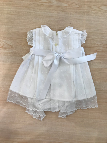 Abito Belan in cotone bianco mezza manica con colletto con rusche con pizzo al bordo con culotte abbinata