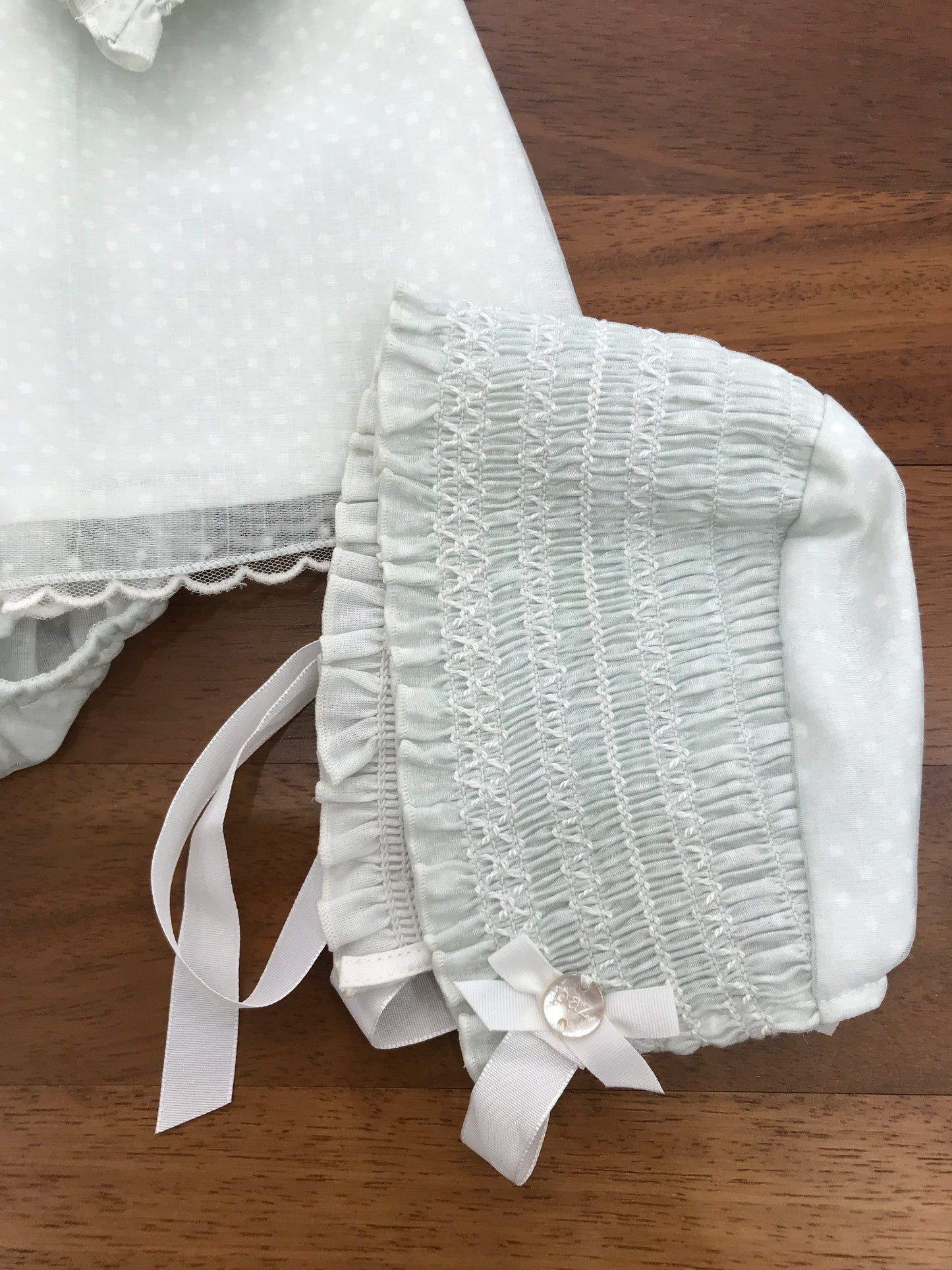 Abitino Paz Rodriguez in caldo cotone verde manica lunga collo con punto smock con culotte abbinata  con cuffia abbinata lavorata da punto smock e cardigan in lana verde