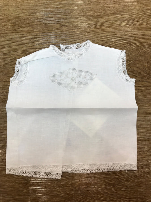 Camicino Piccola Giuggiola in lino con applicazione di valancienne con piccolo ricamo al centro sul davanti