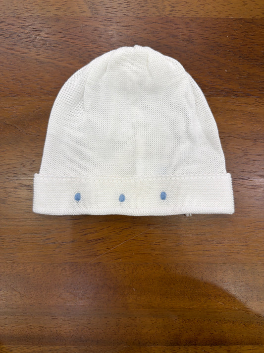 Cappello Baby Lord in filo bianco con risvolto con pois ricamati celesti