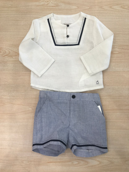 Completo Paz Rodriguez in lino camicia manica lunga con rifiniture blu con bermuda celeste rifinito blu