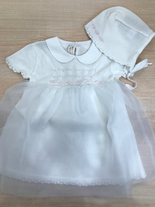 Abito Baby Lord in filo con organza con corpetto lavorato da roselline con cuffietta abbinata