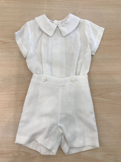 Completo Belan in lino bianco due pezzi camicia mezza manica con bermuda con ricamo sul davanti