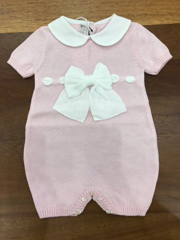 Pagliaccetto Baby Lord in filo mezza manica rosa collo tondo bianco con fiocchetto bianco sul davanti