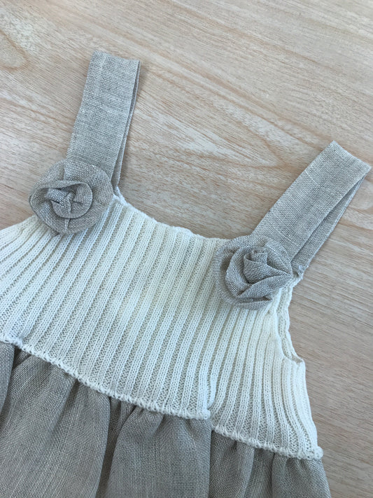 Abito Colibrì in lino con doppia balza con corpetto in filo con bretelle con applicazione di fiori