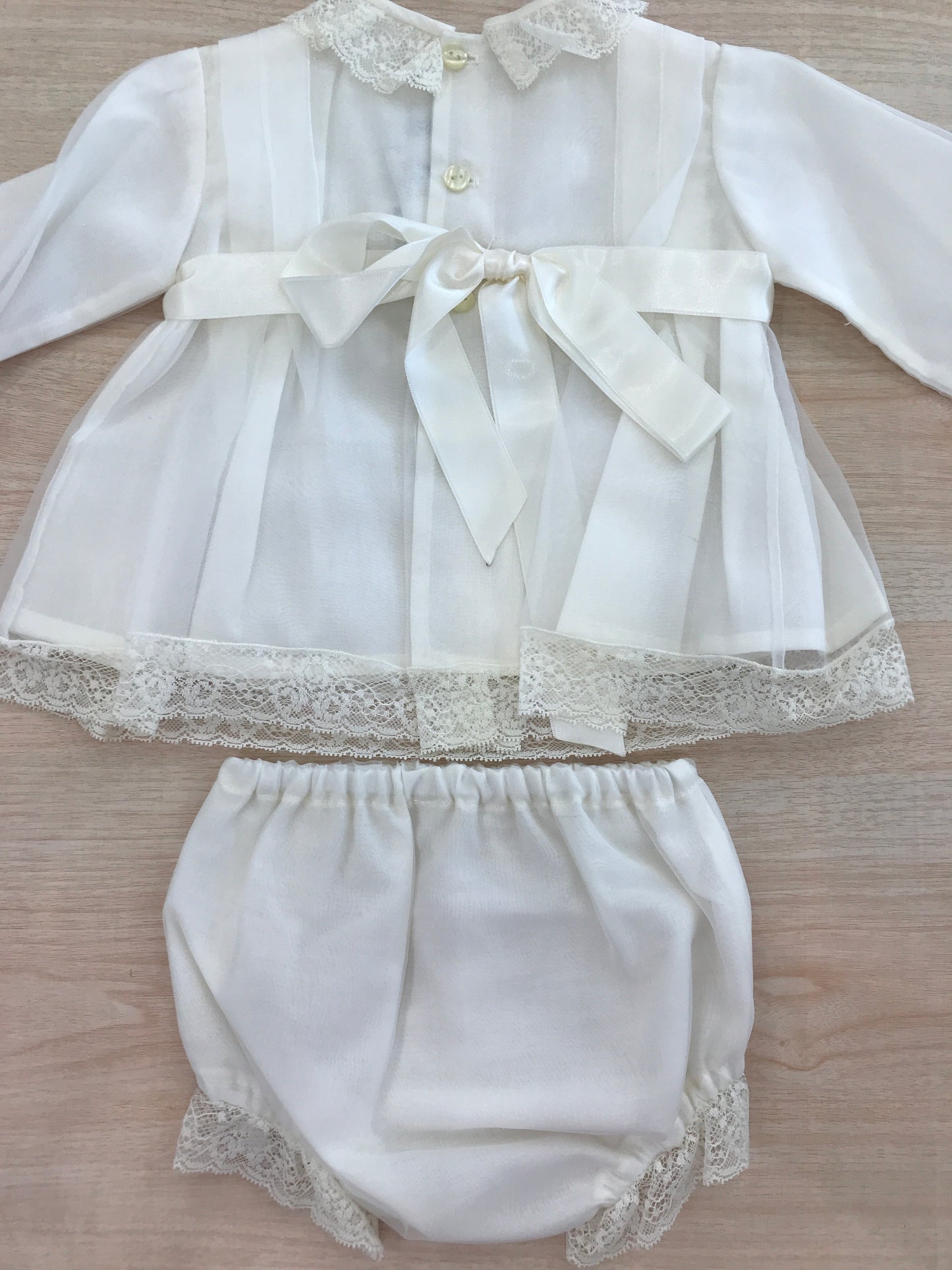 Completo Belan manica lunga in cotone con pizzo con pieghe e culotte abbinata