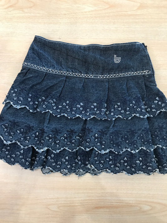 Gonna Byblos in jeans con doppia balza traforata e smerlata con zip laterale