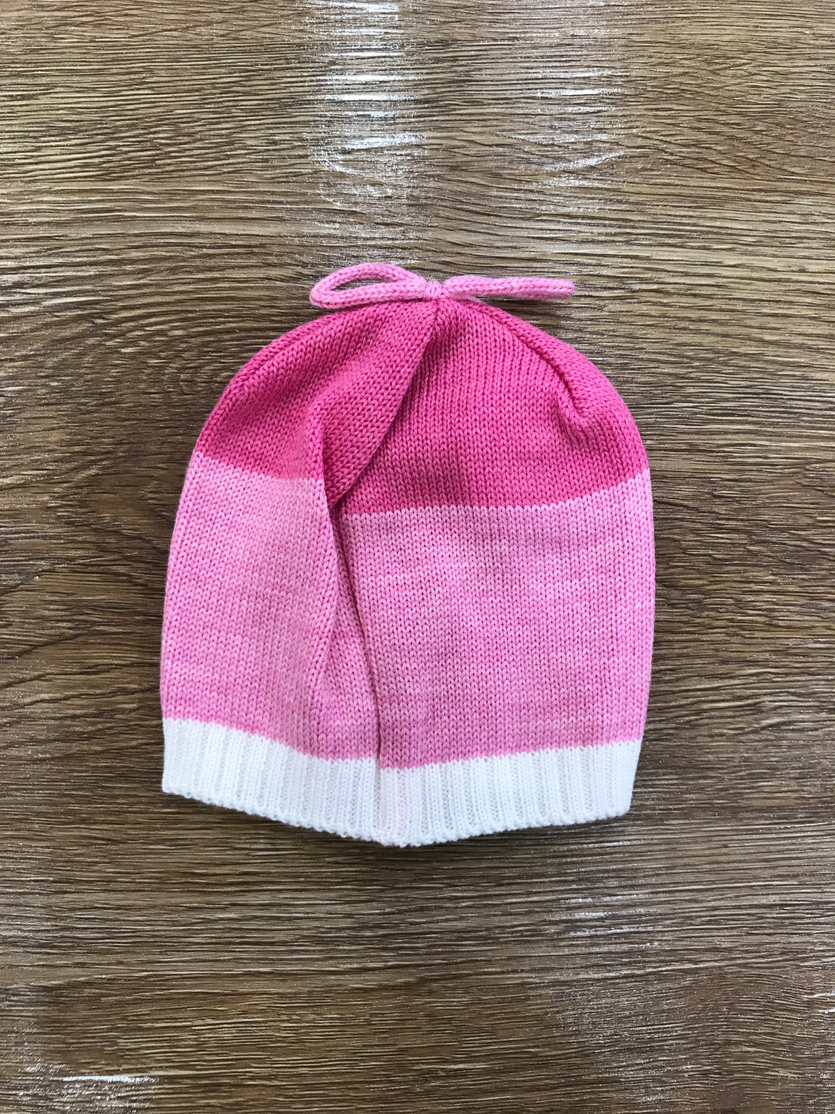 Cappello Colori Chiari in lana panna e rosa con fiore e cuore